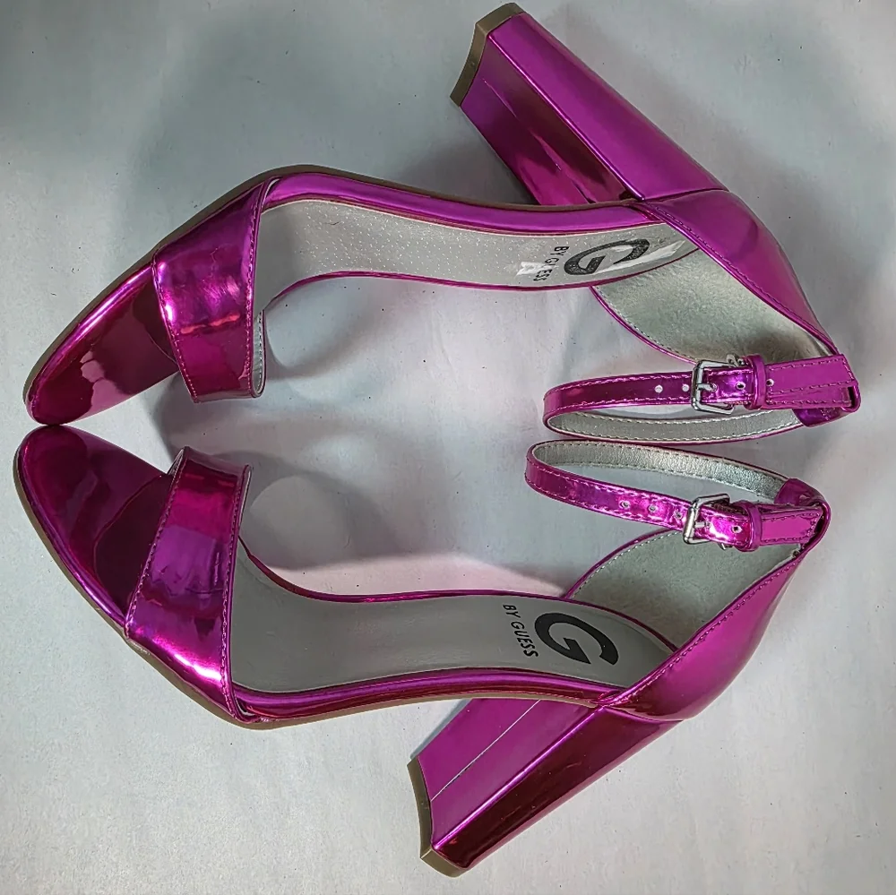 G by GUESS Shantel Metallic Pink Ankle Strap Block Heel Sandals - Size 6.5M